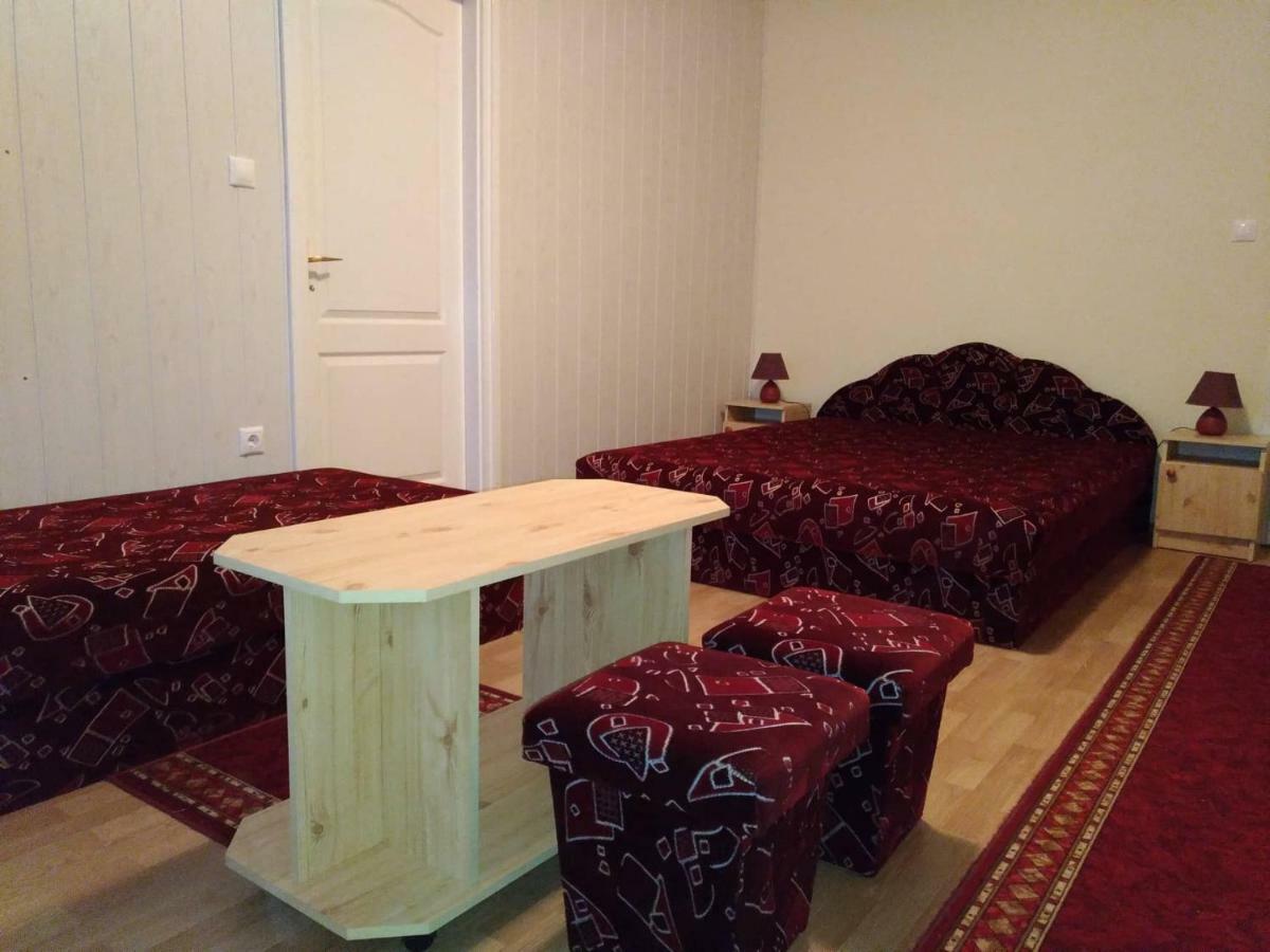 Nora Apartman Apartment Balatonfuzfo Exterior photo